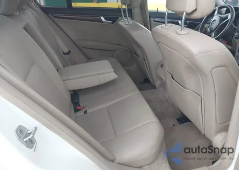 2013 Mercedes-Benz C 250 Sport from USA, damaged, VIN WDDGF4HB3DA775716